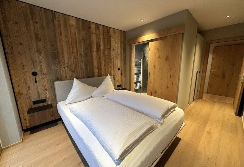 استودیوی استاندارد, Resort Schrofenblick