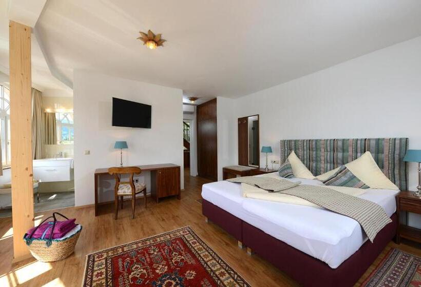 اتاق لوکس با چشم‌انداز دریاچه, Seehotel Astoria
