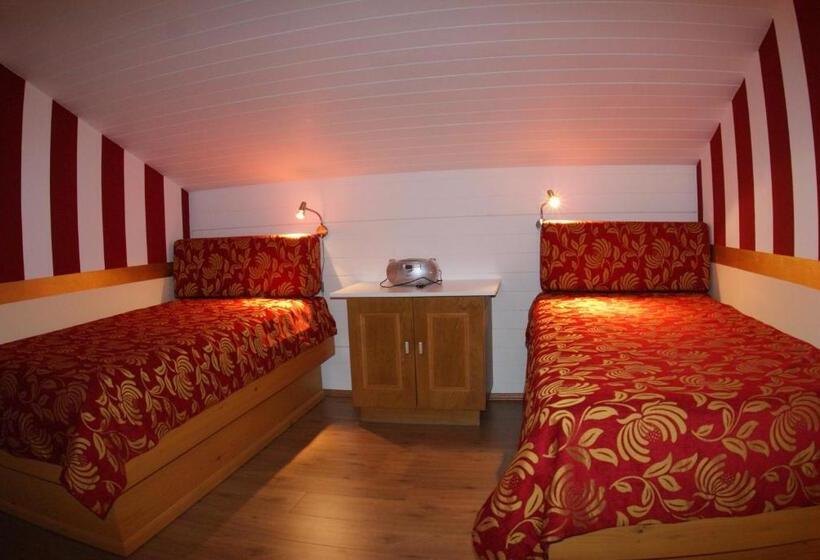 Апартаменты Comfort 3 Спальни, Berghotel Hois