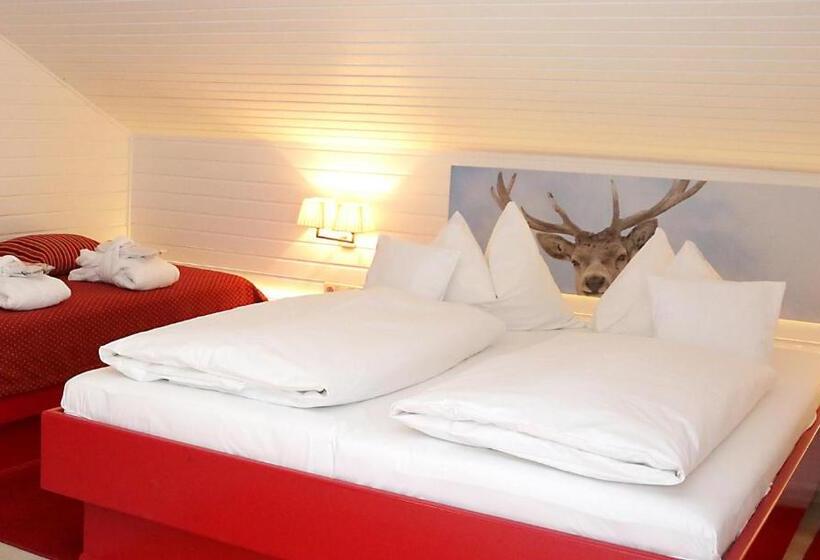 Family flat with balcony, Berghotel Hois