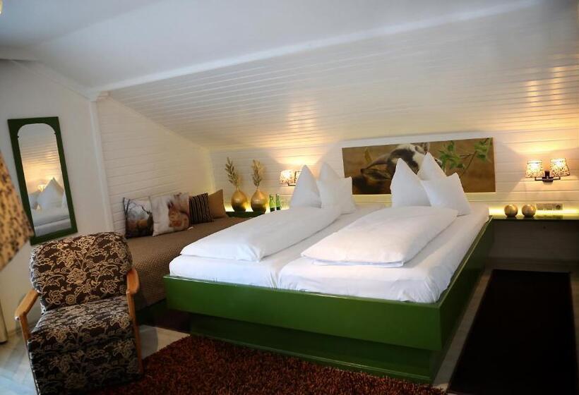 Family flat with balcony, Berghotel Hois