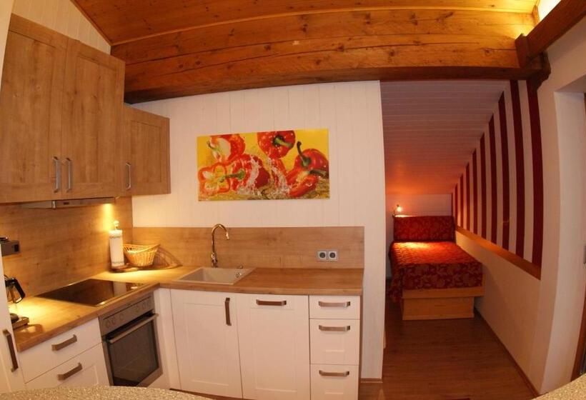 Апартаменты Comfort 3 Спальни, Berghotel Hois