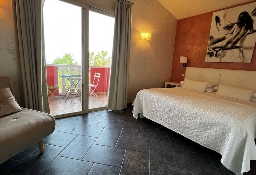 Полулюкс, Borgo Di Santa Barbara