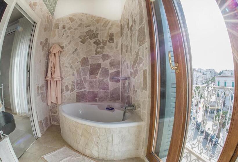 Номер Стандарт Четырехместный Боковой Вид на Море, Relais La Pretura