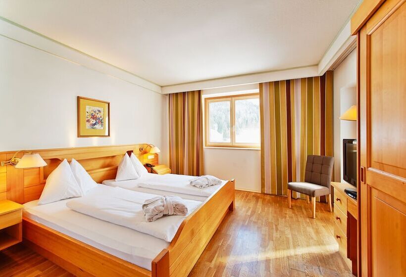 سوئیت خانواده 2 خوابه, Nockresort