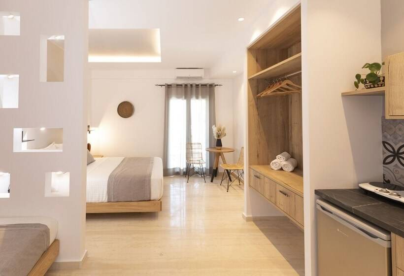 استودیوی سوپریور, Louis Studios Santorini