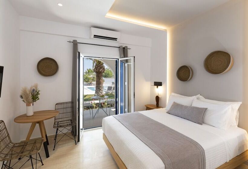 استودیوی سوپریور, Louis Studios Santorini
