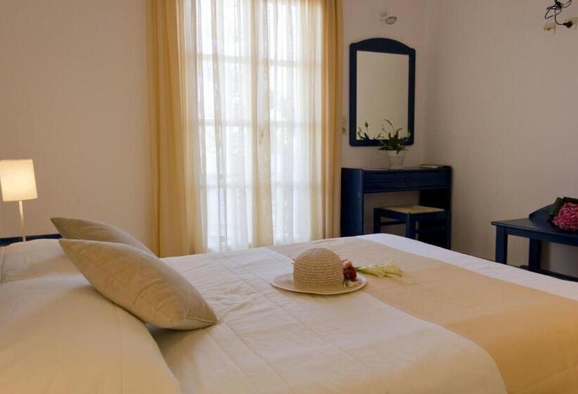 استودیوی استاندارد, Louis Studios Santorini