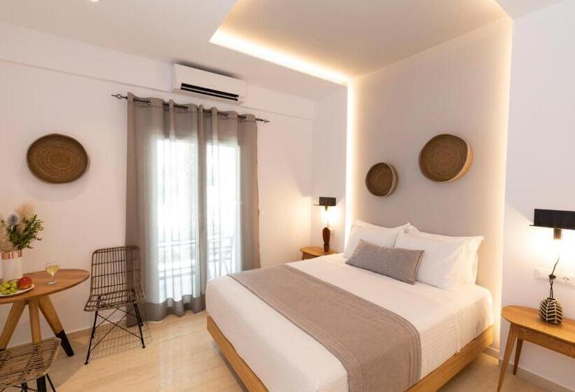 استودیوی سوپریور, Louis Studios Santorini