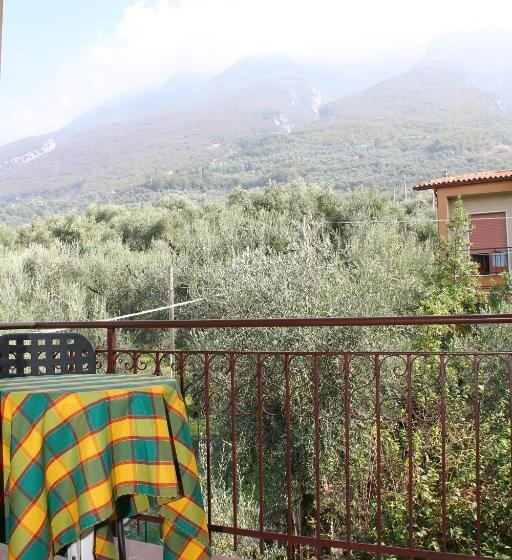 اتاق اکونومی, Casa Gagliardi