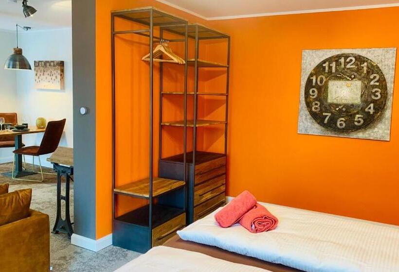 Номер Стандарт, Besotel Mettmann Schicke Fewo Oder Apartments Nähe Golfplatz Gruiten Und Neandertal Mit Glasfaser Wl