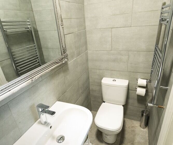 Family Suite, Euro