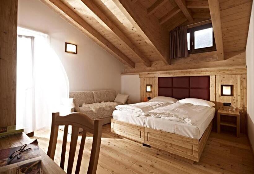 Quarto Triplo Superior, Garni My Ledro