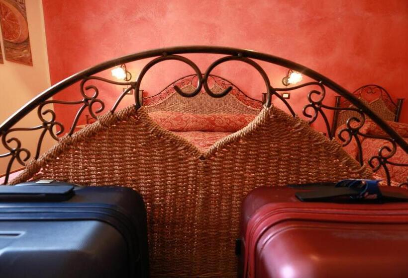 اتاق استاندارد سه نفره, Sikania Suite