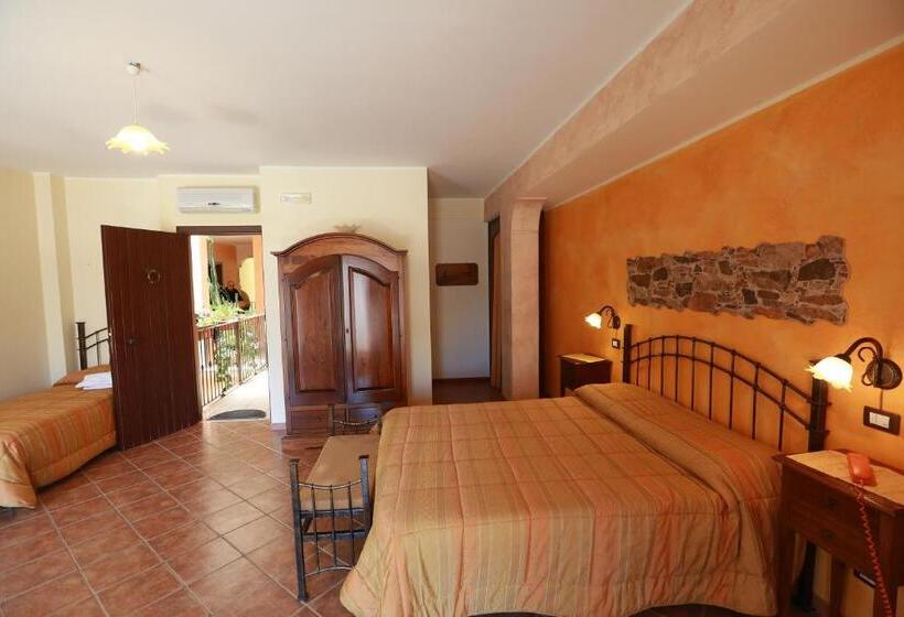 اتاق استاندارد سه نفره, Sikania Suite