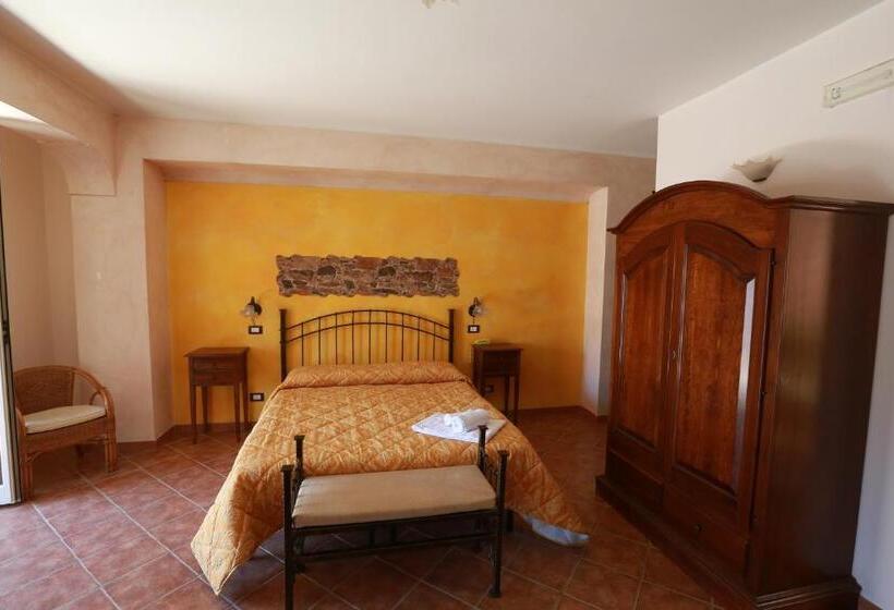 اتاق استاندارد یک نفره, Sikania Suite