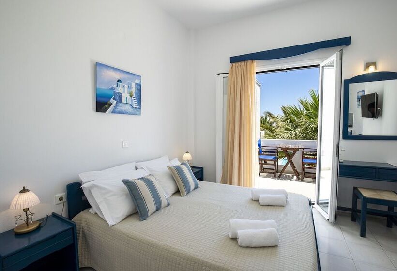 استودیوی استاندارد, Louis Studios Santorini