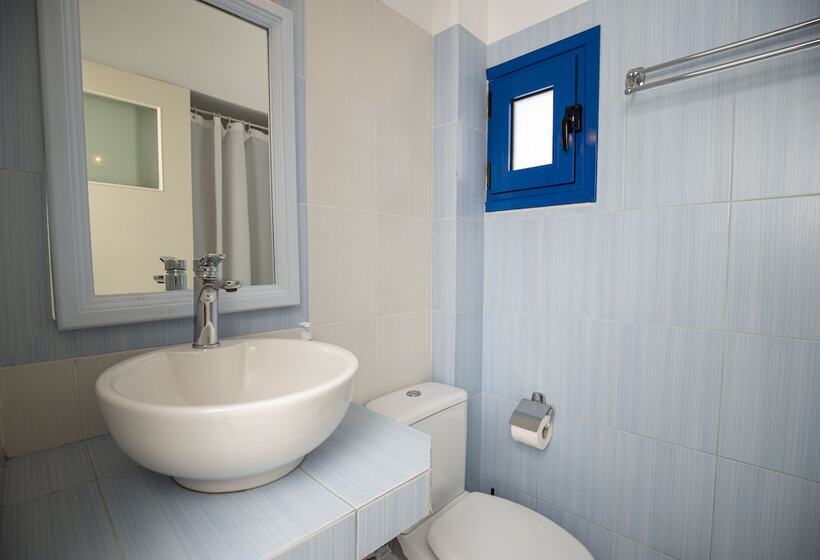 استودیوی استاندارد, Louis Studios Santorini