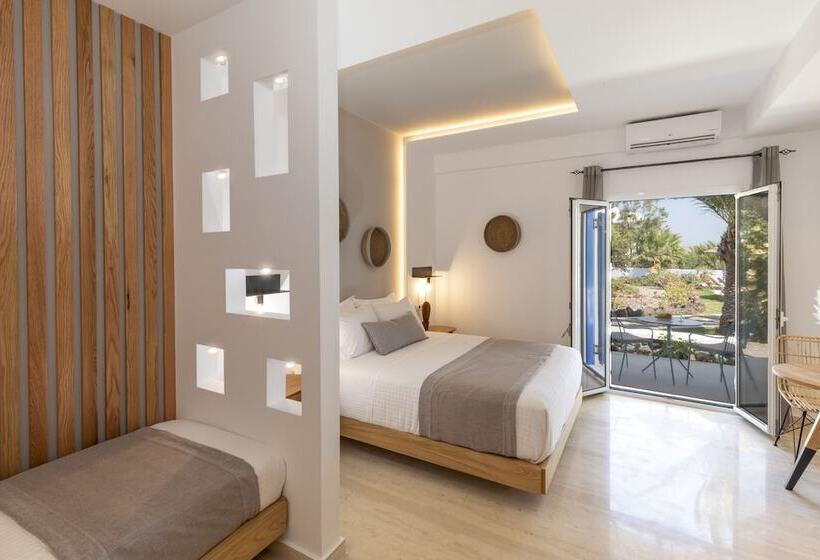 استودیوی سوپریور, Louis Studios Santorini