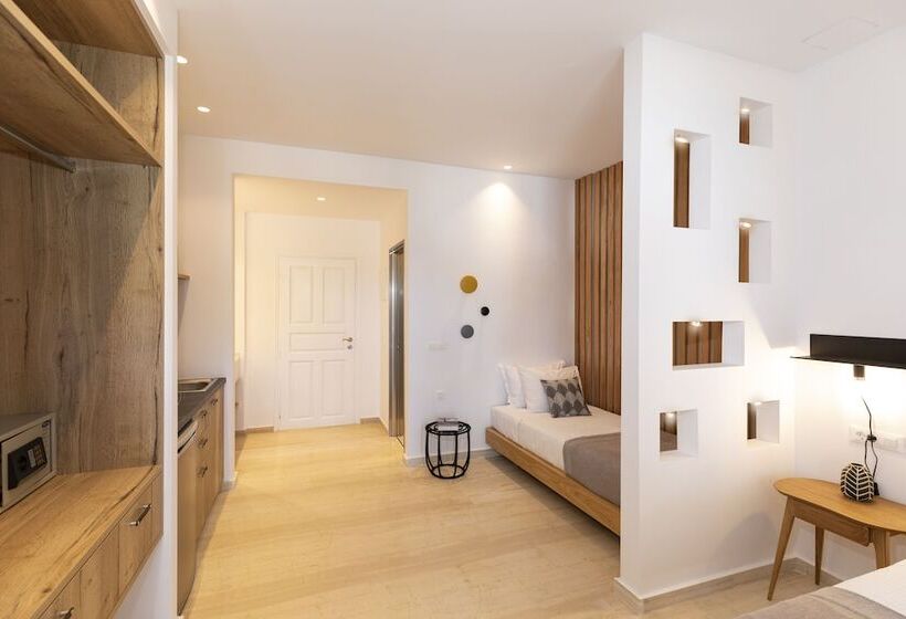 استودیوی سوپریور, Louis Studios Santorini