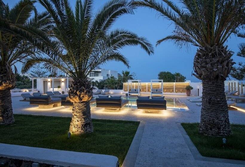 استودیوی سوپریور, Louis Studios Santorini