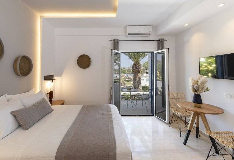 استودیوی سوپریور, Louis Studios Santorini