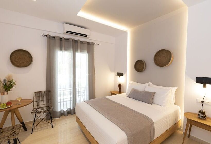 استودیوی سوپریور, Louis Studios Santorini