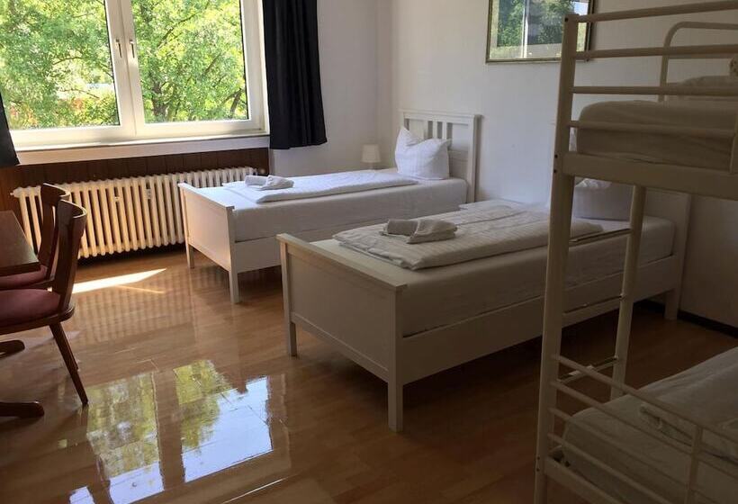 Трехместный Номер Стандарт Совместная Ванная, Gz Hostel Bonn