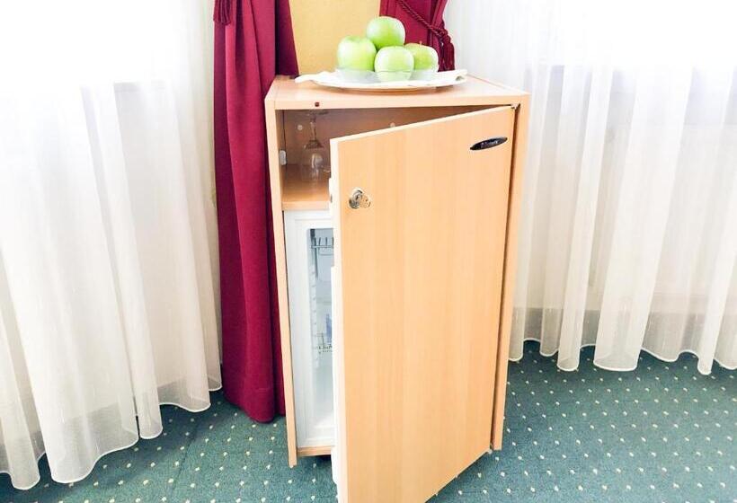 Номер Стандарт Трехместный, Panorama Hotel Rheinkrone