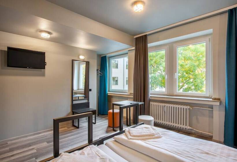 Номер Стандарт, a&o Koln Hauptbahnhof
