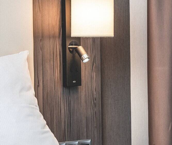 اتاق استاندارد چهارنفره با بالکن, Plaza Hotel Föhr Am Bodensee