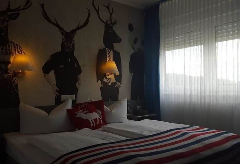 Quarto Basic, Zur Fichtenbreite Garni