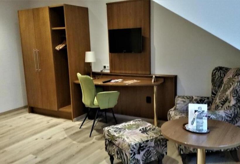 Номер Стандарт, Land Gut Hotel Zur Brücke