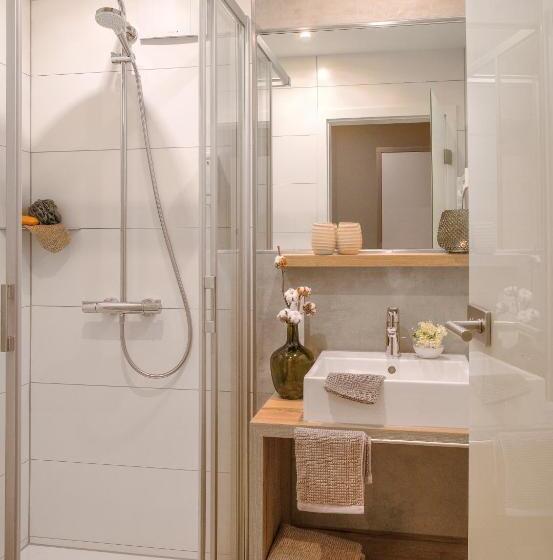 Номер Стандарт с Балконом, 2theimat   Hotel & Restaurant