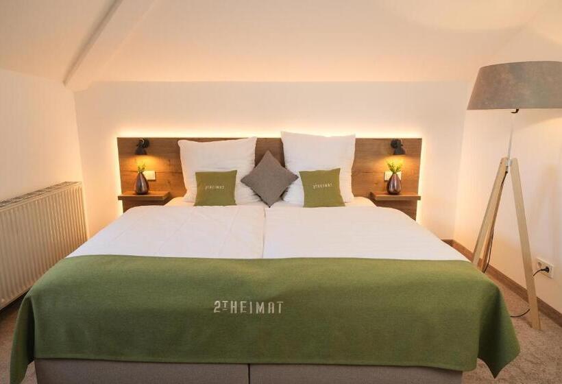 Четырехместный номер Премиум, 2theimat   Hotel & Restaurant