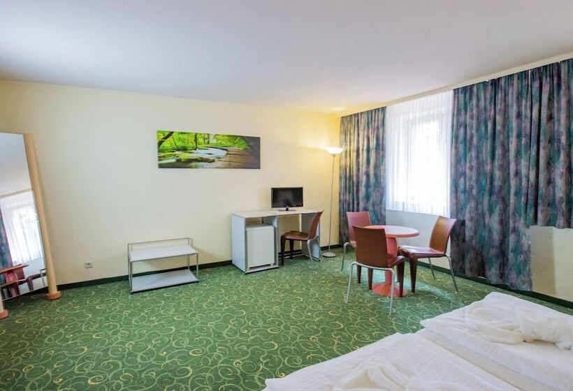Номер Стандарт Трехместный, Erzgebirgshotel Freiberger Höhe
