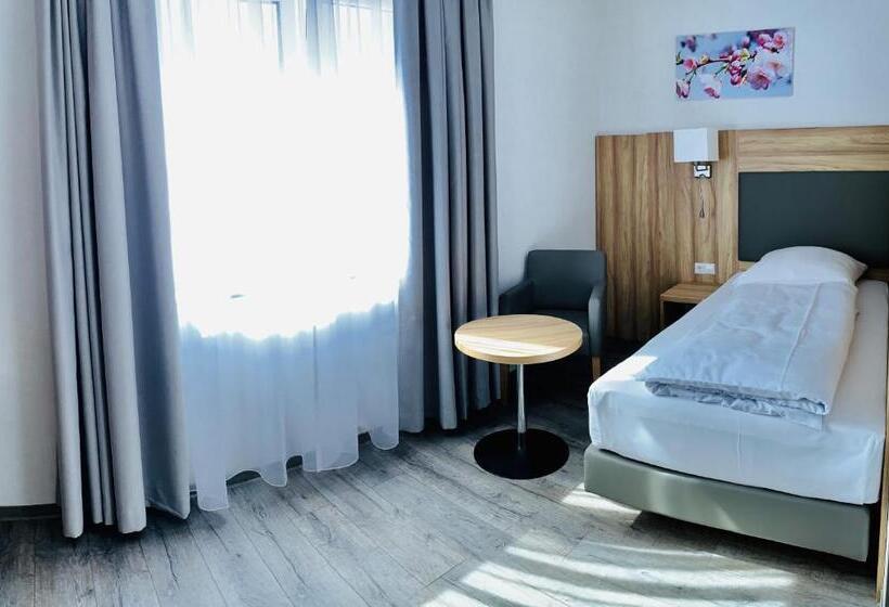 스탠다드 싱글 룸, Garni Hotel Zur Krone