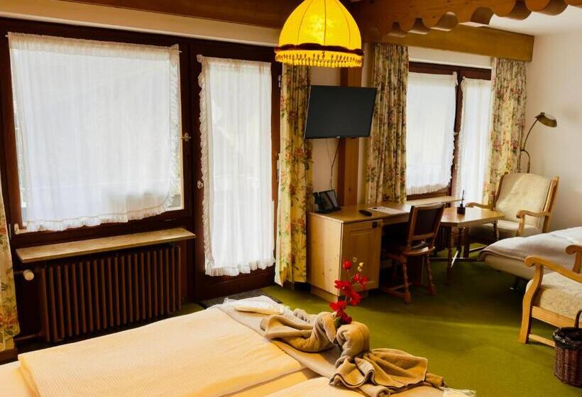 Номер Deluxe с Балконом, Restaurant Adler Stube