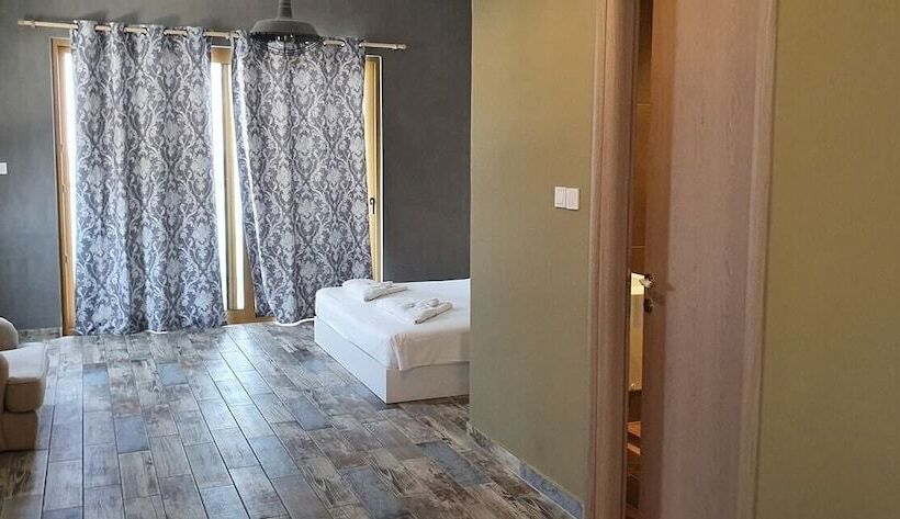 Deluxe Suite Sea View, Jacksons Luxury Suites