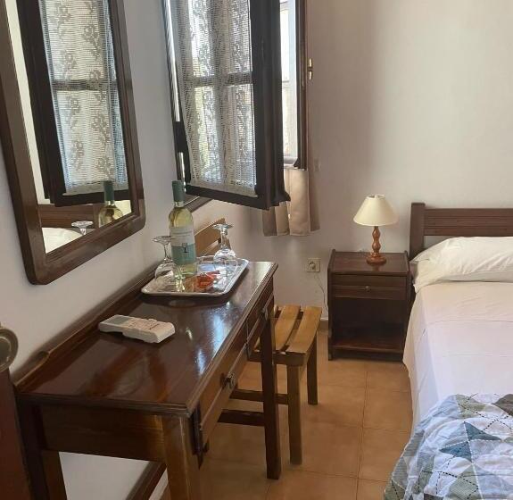 غرفة قياسية, Villa Perris Studios
