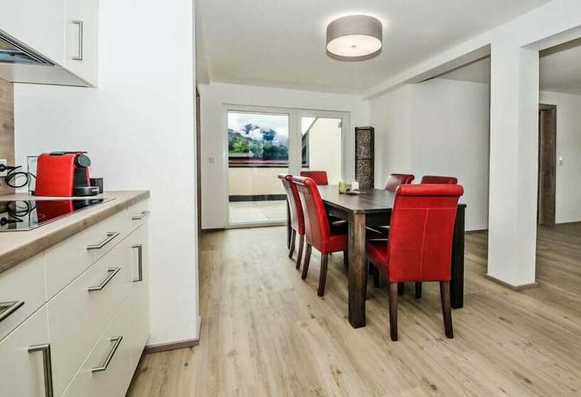 اتاق پنت هاوس, Appart Pension Schnöll