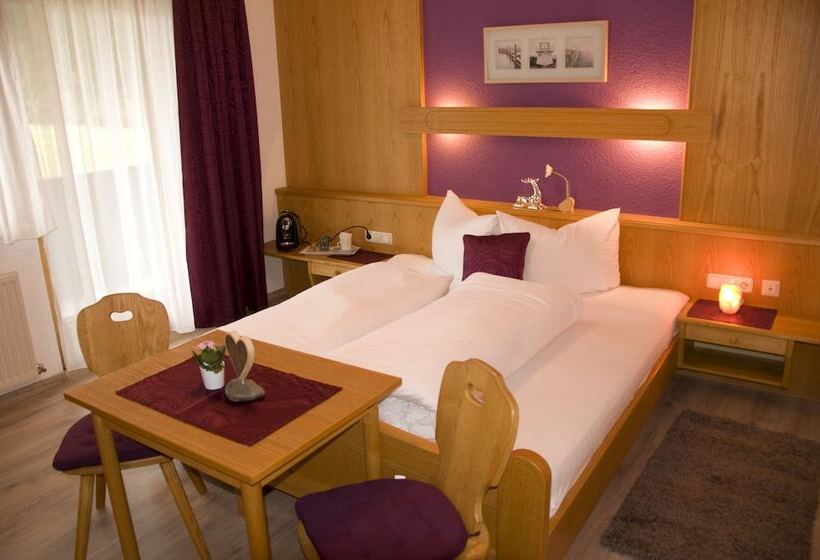 Апартаменты 4 Спальни, Haus Astoria