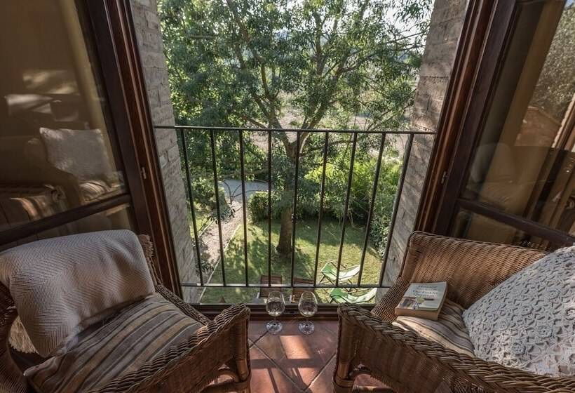 Апартаменты 2 Спальни, Borgo Al Cerro