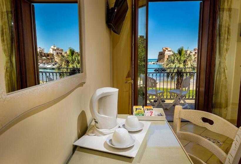 اتاق استاندارد با بالکن و چشم‌انداز دریا, Cala Marina