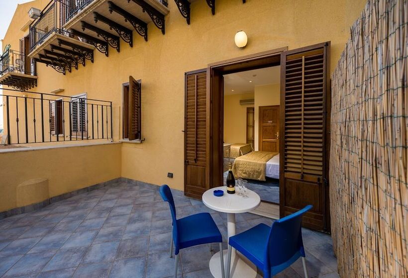 اتاق کلاسیک چهارنفره, Cala Marina