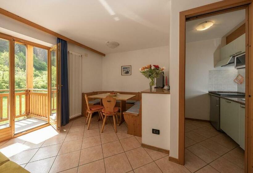 1 Bedroom Apartment Mountain View, Residence Kristall  Fiemme Holidays