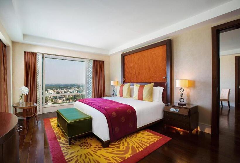 클럽 스위트, The Ritz   Carlton, Bangalore