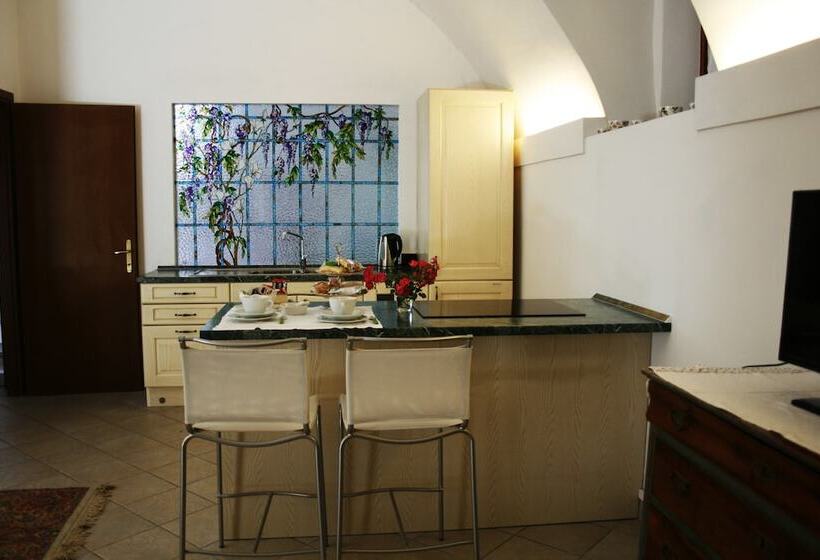 Люкс, Residence Briona