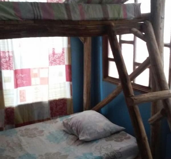 تختخواب در اتاق مشترک, Lunas Hostel