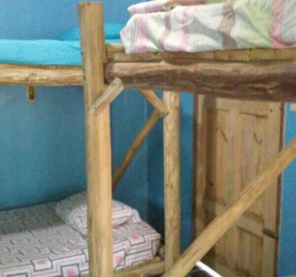 تختخواب در اتاق مشترک, Lunas Hostel